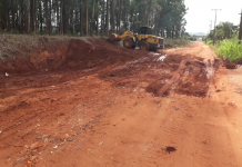 Enquanto não vem ajuda do Governo Estadual, trabalho de contenção tenta minimizar transtornos na Avenida Rio Brancos
