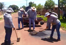 Governo de Mundo Novo chegou ao bairro Fleck; 8º a ter o trabalho de recuperação asfáltica