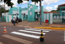 Setor de Pinturas realiza sinalização de trânsito nas creches e escolas municipais