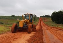 Após chuvas, manutenção nas estradas de Mundo Novo tem continuidade