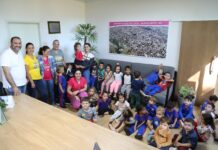 Alunos do CEI Monteiro Lobato visitam a prefeitura em homenagem ao Dia das Mães e aniversário da cidade