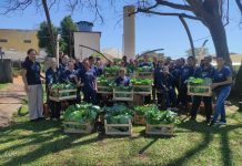 Horta da APAE de Mundo Novo entregou produtos produzidos para a Educação do município