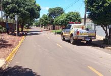 Governo de Mundo Novo realiza pintura de sinalização de trânsito no bairro Fleck
