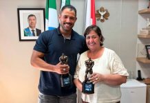 Governo de Mundo Novo recebe atleta Samuel, destaque em competição de fisiculturismo em Cascavel
